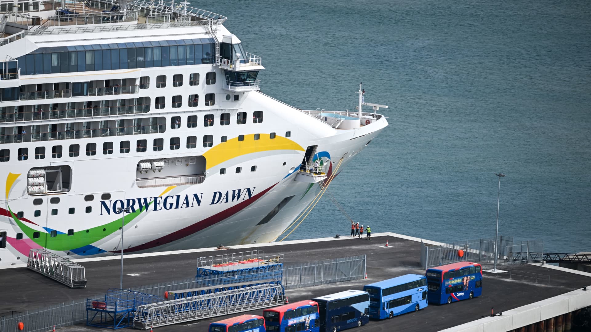 Mauritius blocks Norwegian Cruise Line ship over cholera fears