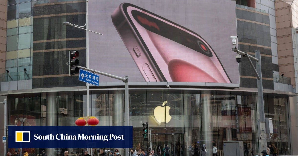 Apple dealers in China sell iPhone 15 Pro Max at US$160 discount, as rivals like Huawei lure away high-end consumers